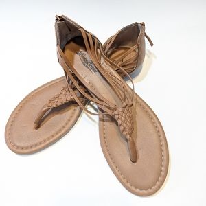 Lucky Brand flat sandals